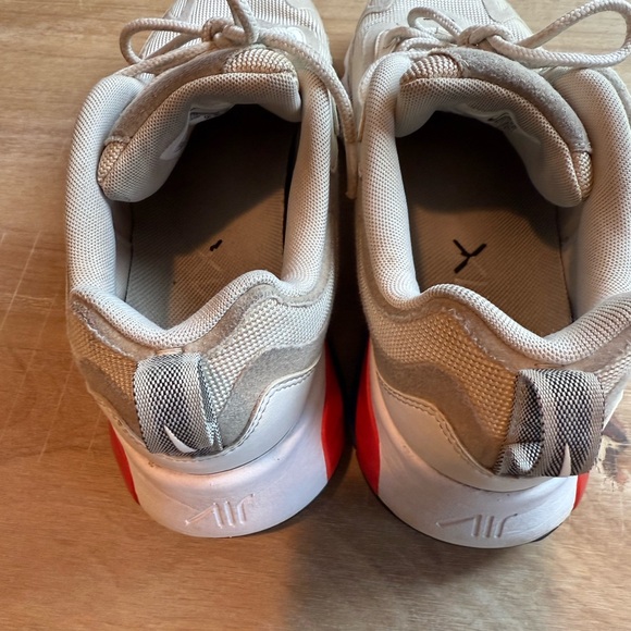 Nike Air 200 Cream Sneakers with Black and Red Accents - Picture 6 of 10